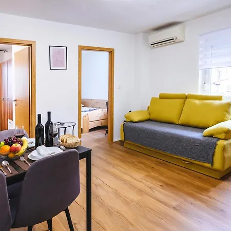 Apartment Ota Residence In Koper Old Town