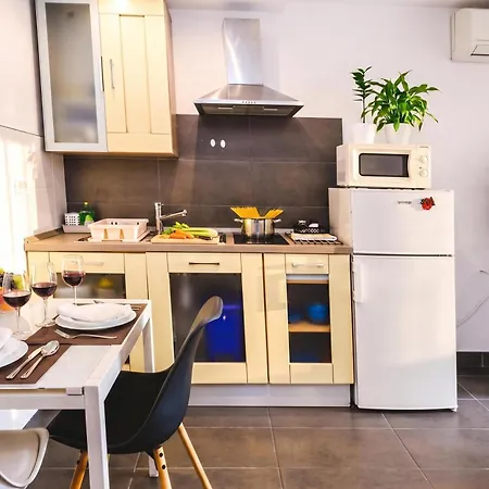 Apartment Ota Residence In Koper Old Town